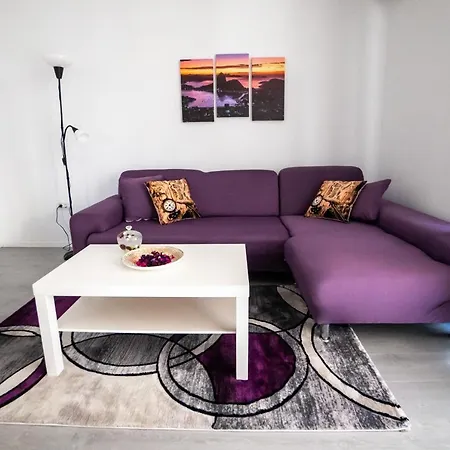 Rozelor Two Bedroom In Giroc *