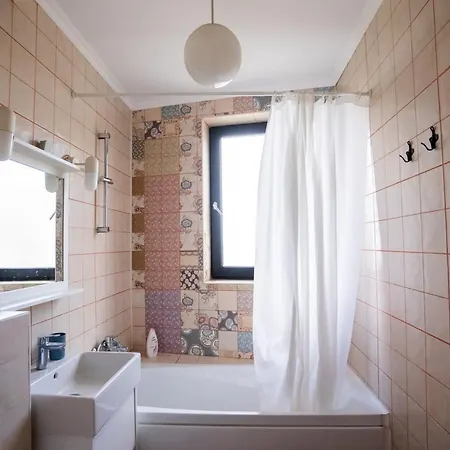 Rozelor Two Bedroom In Giroc