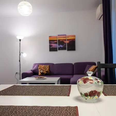 Apartment Rozelor Two Bedroom In Giroc *